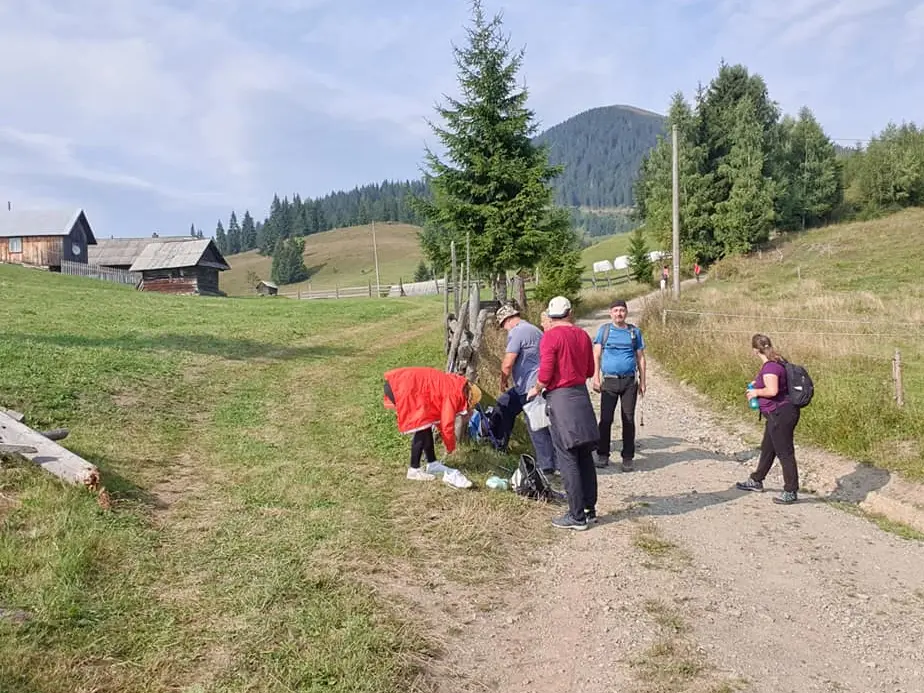 Biserica Dorna Candrenilor  urcare Haju
