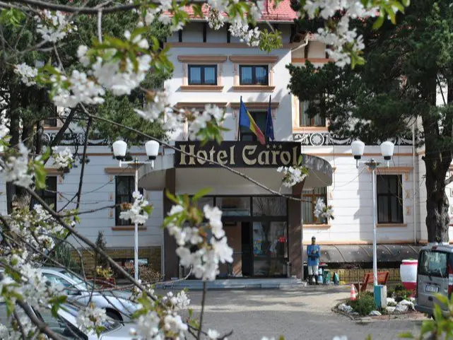 Hotel Carol