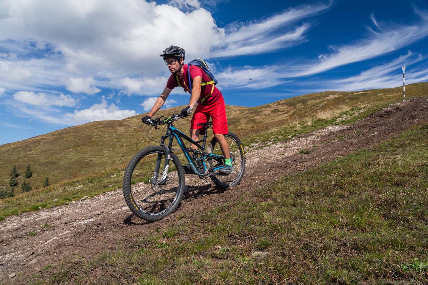 Cicloturism în Țara Dornelor – Descoperă și explorează pe două roți ținutul verde al apelor minerale.